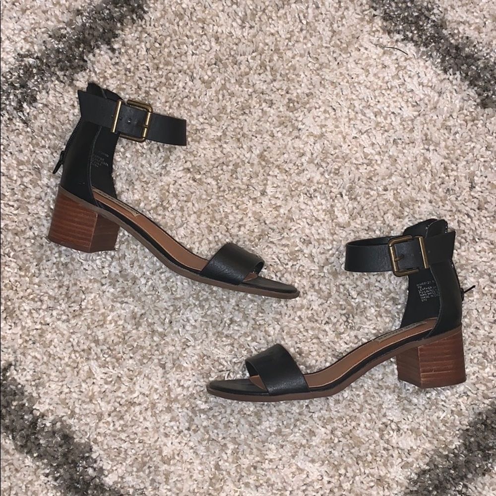 STEVE MADDEN SANDAL